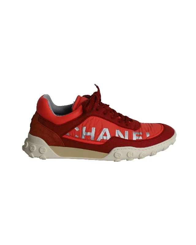 Comfortable Snow Boots CC Logo Low Top Sneakers in Red and Neon Orange Leather and Fabric