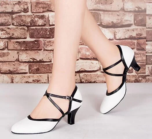 Women’s Designer Shoes Black and White Closed Toe Ballroom Dancing Shoes Latin Salsa Dance Shoes