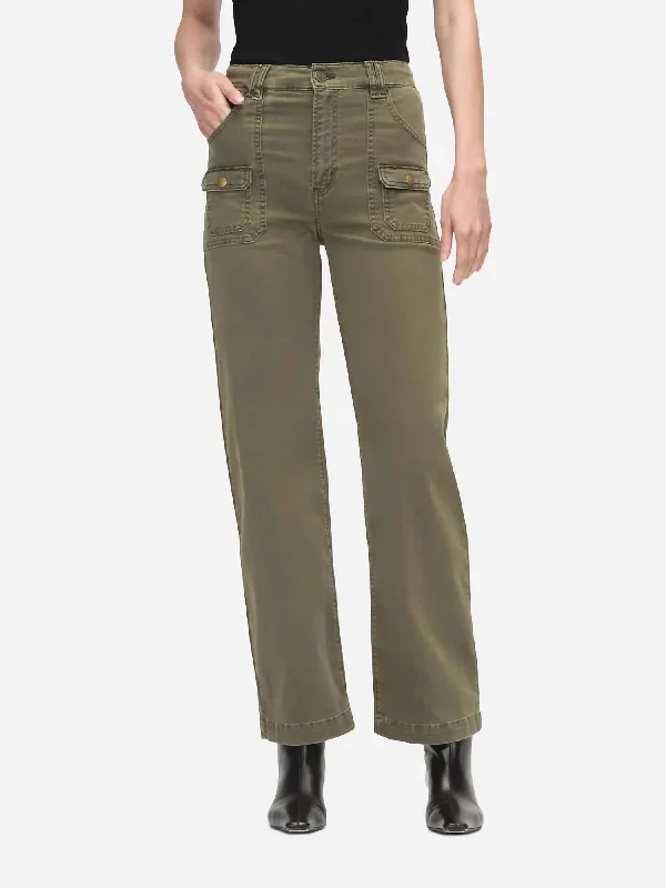 Women’s Outdoor Gear Utility Pocket Pant In Washed Winter Moss