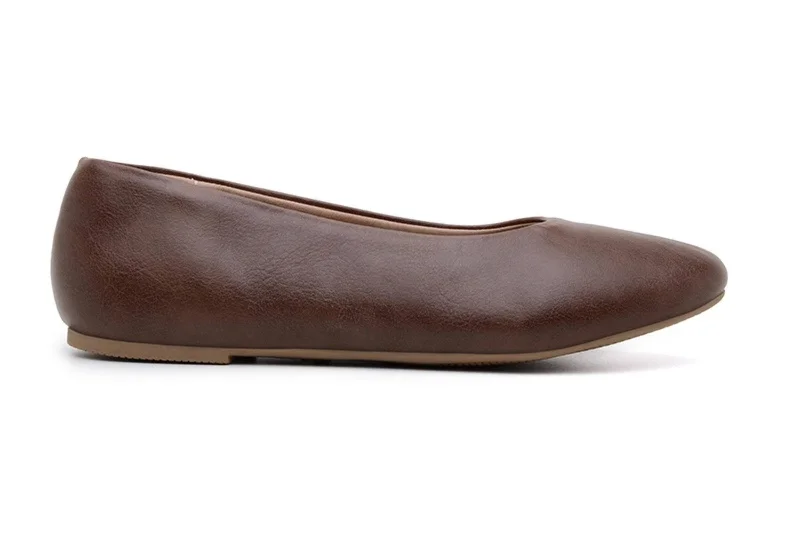 Trendy Sports Footwear 'Nelita' vegan women's flat by Ahimsa - cognac