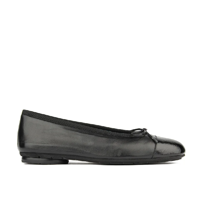 Sporty Hiking Shoes GRAYSON BLACK NAPPA COMBO