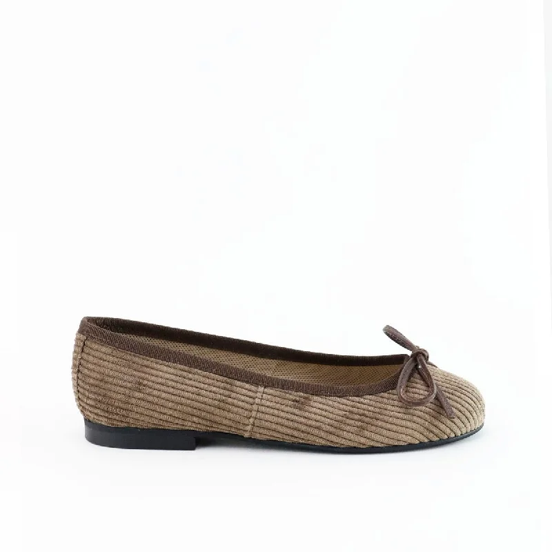Vintage Boots Collection Papanatas Brown Corduroy Ballet Flat