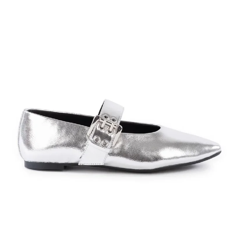 Spinning Around Flat in Silver from BC Footwear