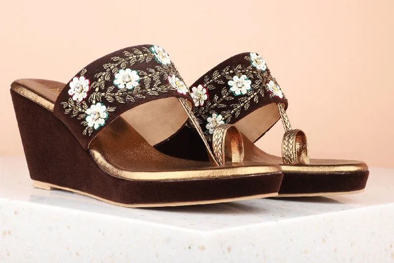 Trendy Platform Sneakers Women Antique Embellished Ethnic Wedge Heels