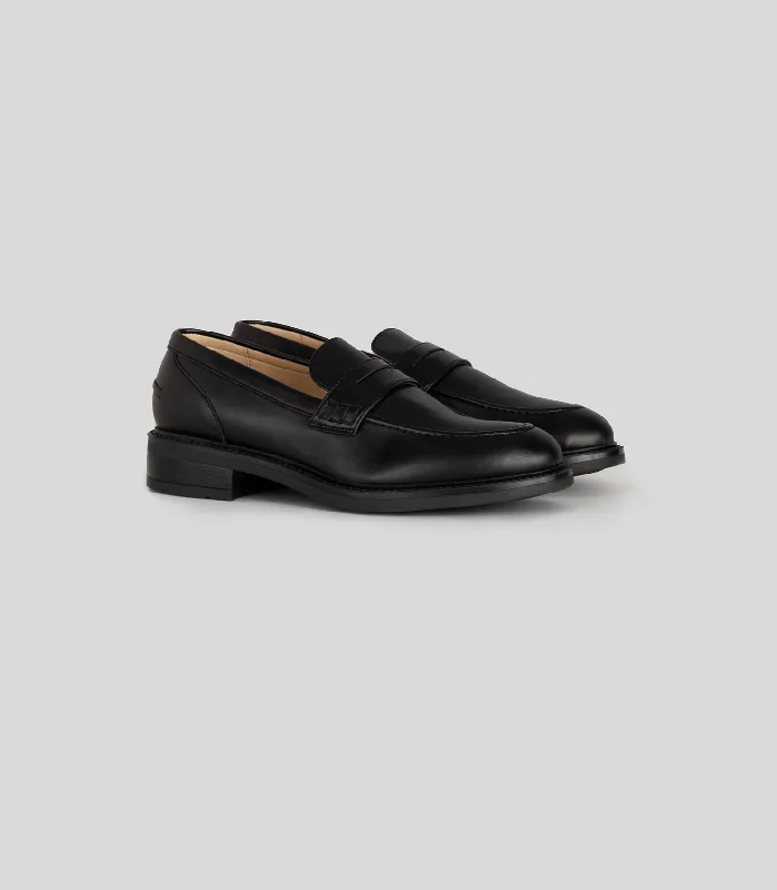 Formal Sports Shoes Women's Loafer in Black from Solari Milano
