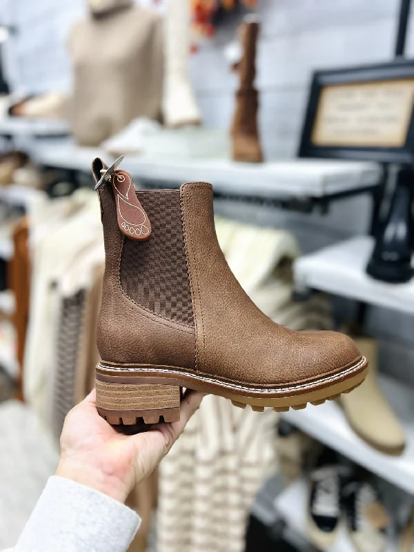 Trendy Platform Sneakers Parker Chelsea Boot