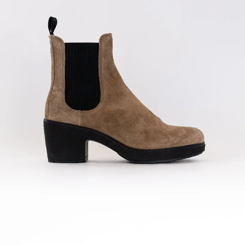 Designer Sneakers For Sale ECCO Metropole Zurich Chelsea Boot (Women's) - Camel