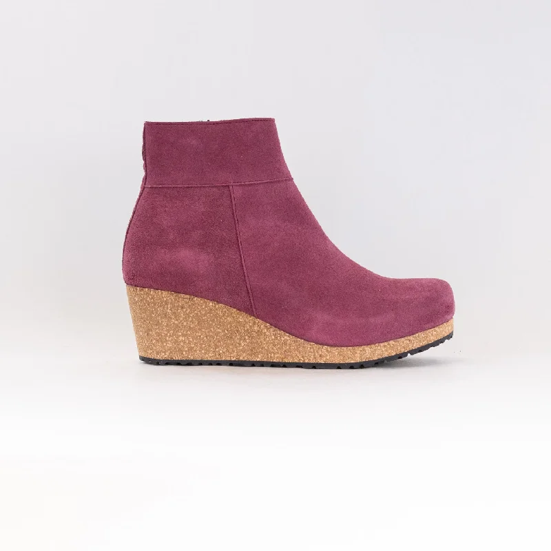 Affordable Hiking Shoes Birkenstock Ebba (Women's) - Berry Crush