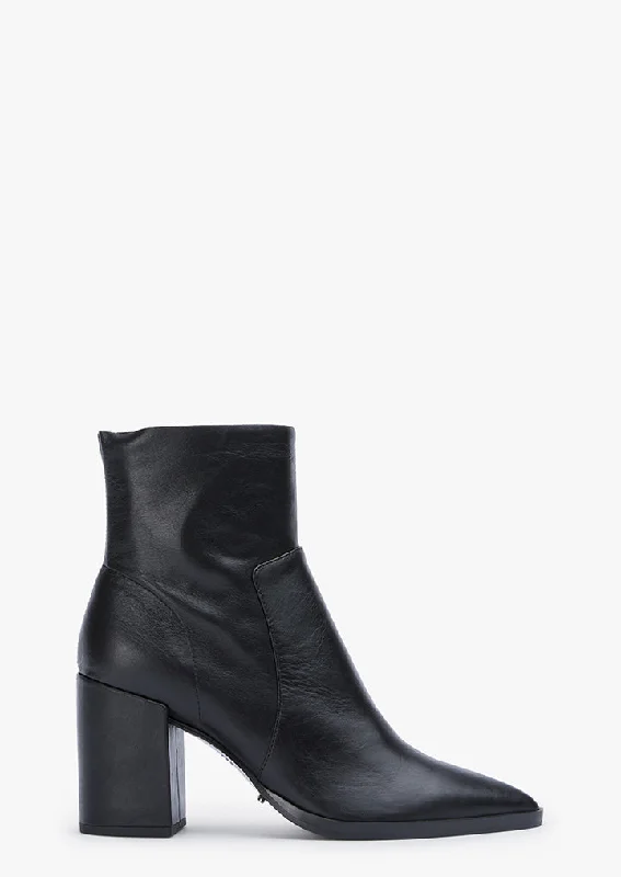 Breathable Hiking Boots Brazen Black Luxe