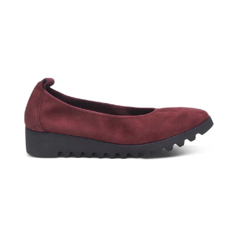 Best Sneakers For Work Aetrex Women's Brianna Ballet Flat Burgundy