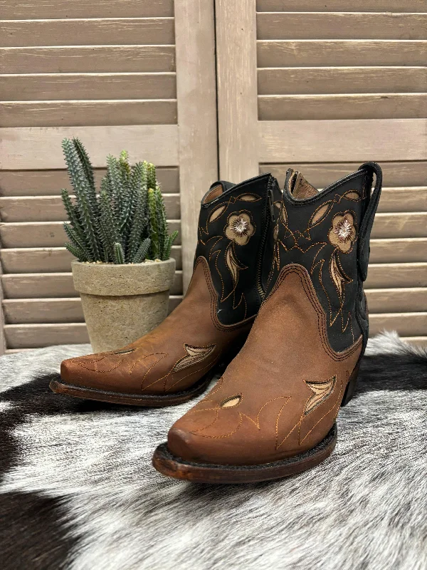 Sporty Snow Boots Circle G Women's Camel & Dark Blue Cowgirl Ankle Boots L6096