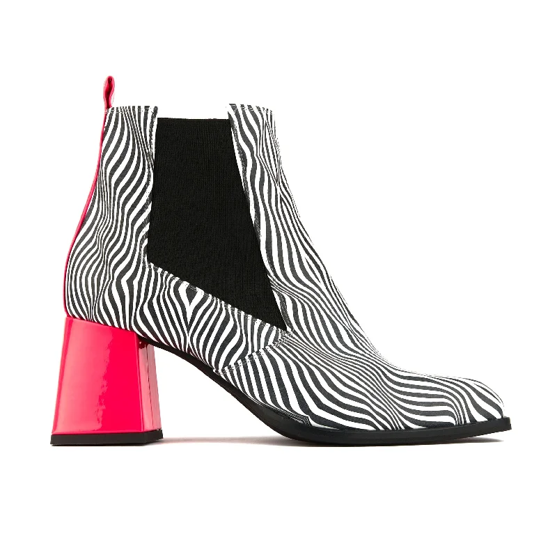 Best Running Sneakers Claudia Mini - Optical Zebra & Black & Pink