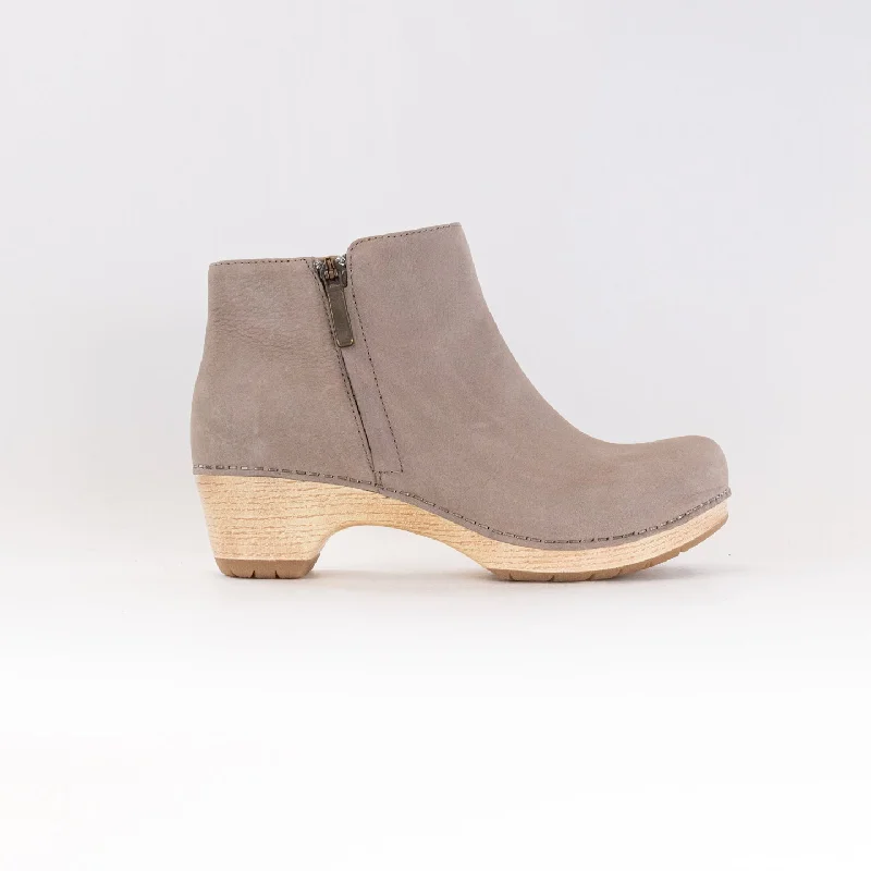 Trendy High Top Sneakers Dansko Lizanne (Women's) - Taupe