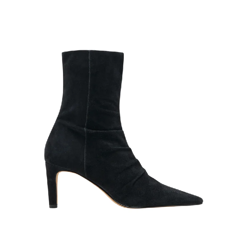 Trendy Walking Boots Fernley in Black