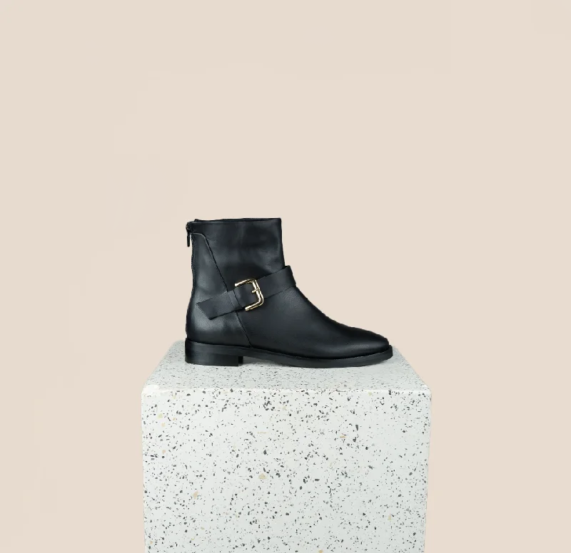 Classic Hiking Footwear Genova - Black Leather
