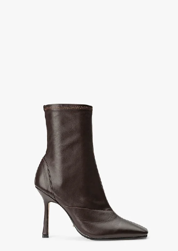 Classic Hiking Boots Halsey Chocolate Nappa