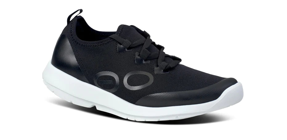 Comfortable Snow Sneakers OOFOS OOMG SPORT LACE-UP - BLACK & WHITE - 5076WHTBLK