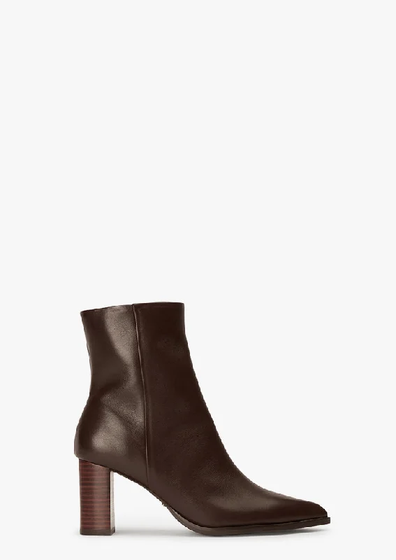 Fashionable Hiking Shoes Phoenix Choc Como
