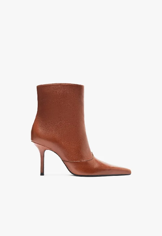 Outdoor Shoes Collection Raffaela Stiletto Bootie