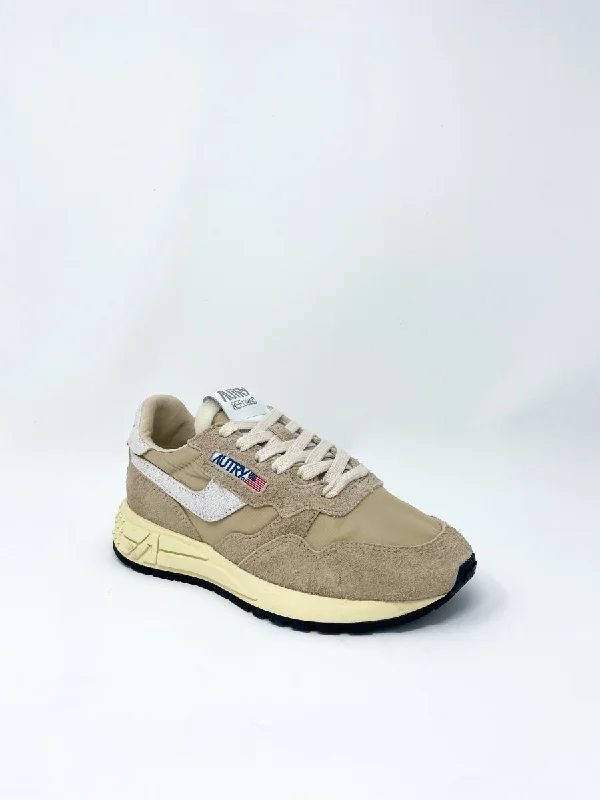 Trendy Sports Sneakers Reelwind Low Sneakers in Pepper and White Cracked Leather Nylon Trendy Sports Sneakers Reelwind Low Sneakers in Pepper and White Cracked Leather Nylon