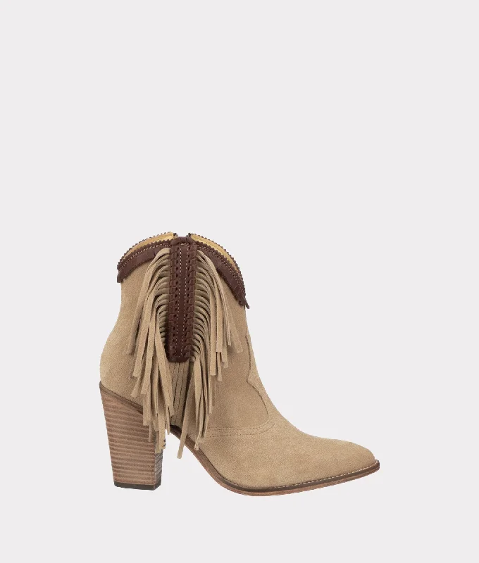Stylish Running Footwear Sofia Fringe :: Camel